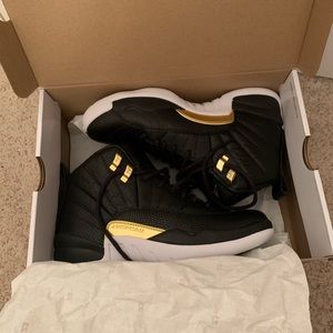 WOMENS AIR JORDAN 12 RETRO